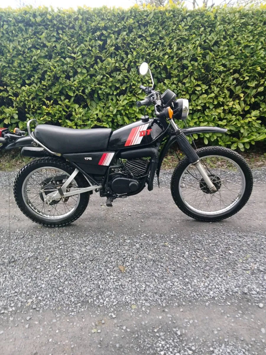 Yamaha DT 175  Original Running Barn Find 1982 - Image 1