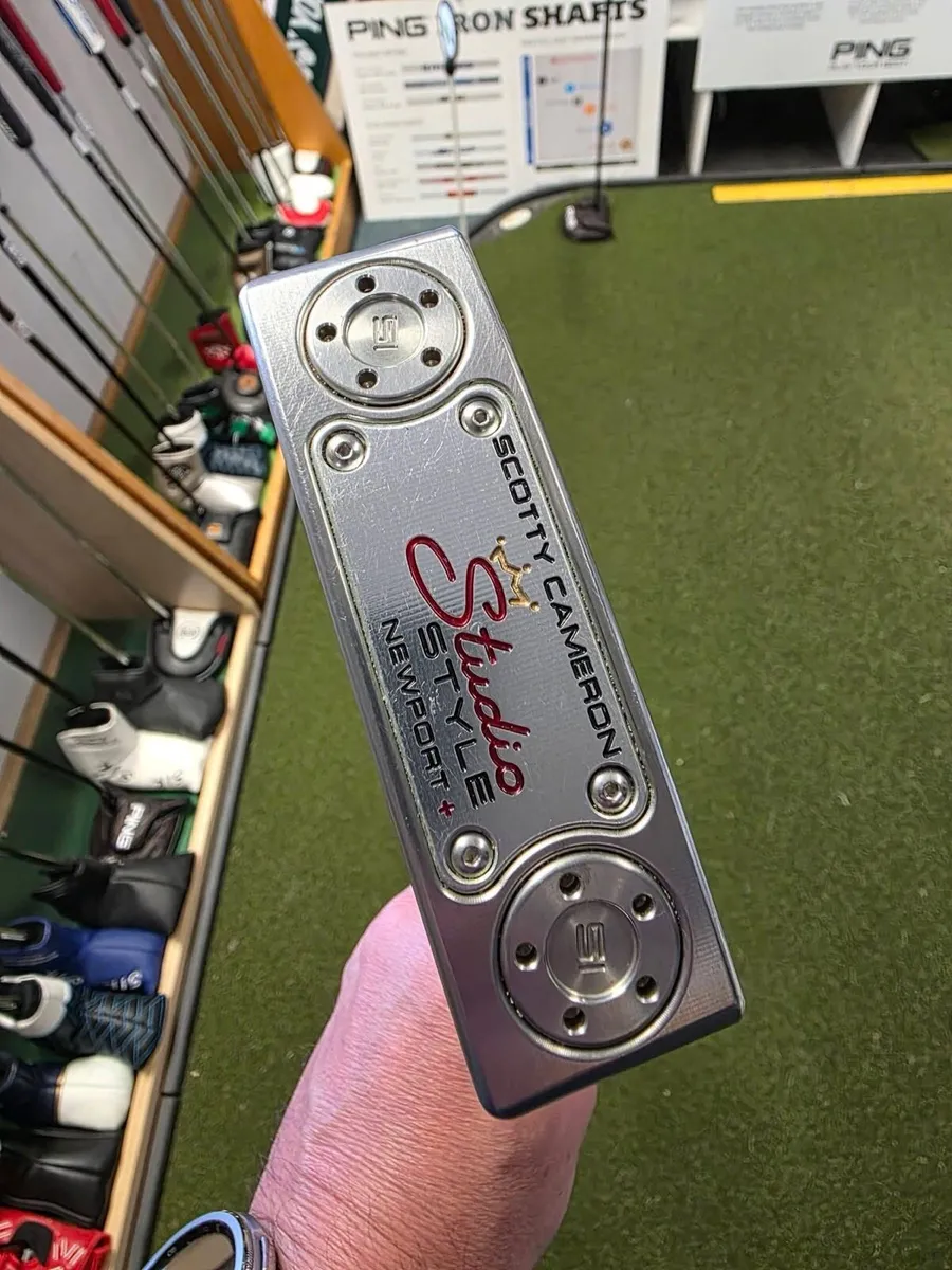 Scotty Cameron Studio Style Newport + Putter - Image 1