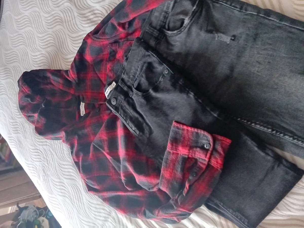 Boys bundle age 11 -12 - Image 1