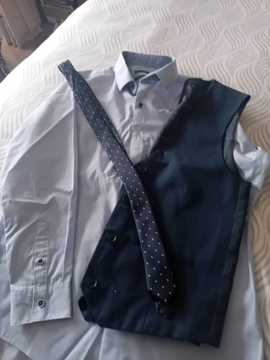 Boys bundle age 11 -12 - Image 3