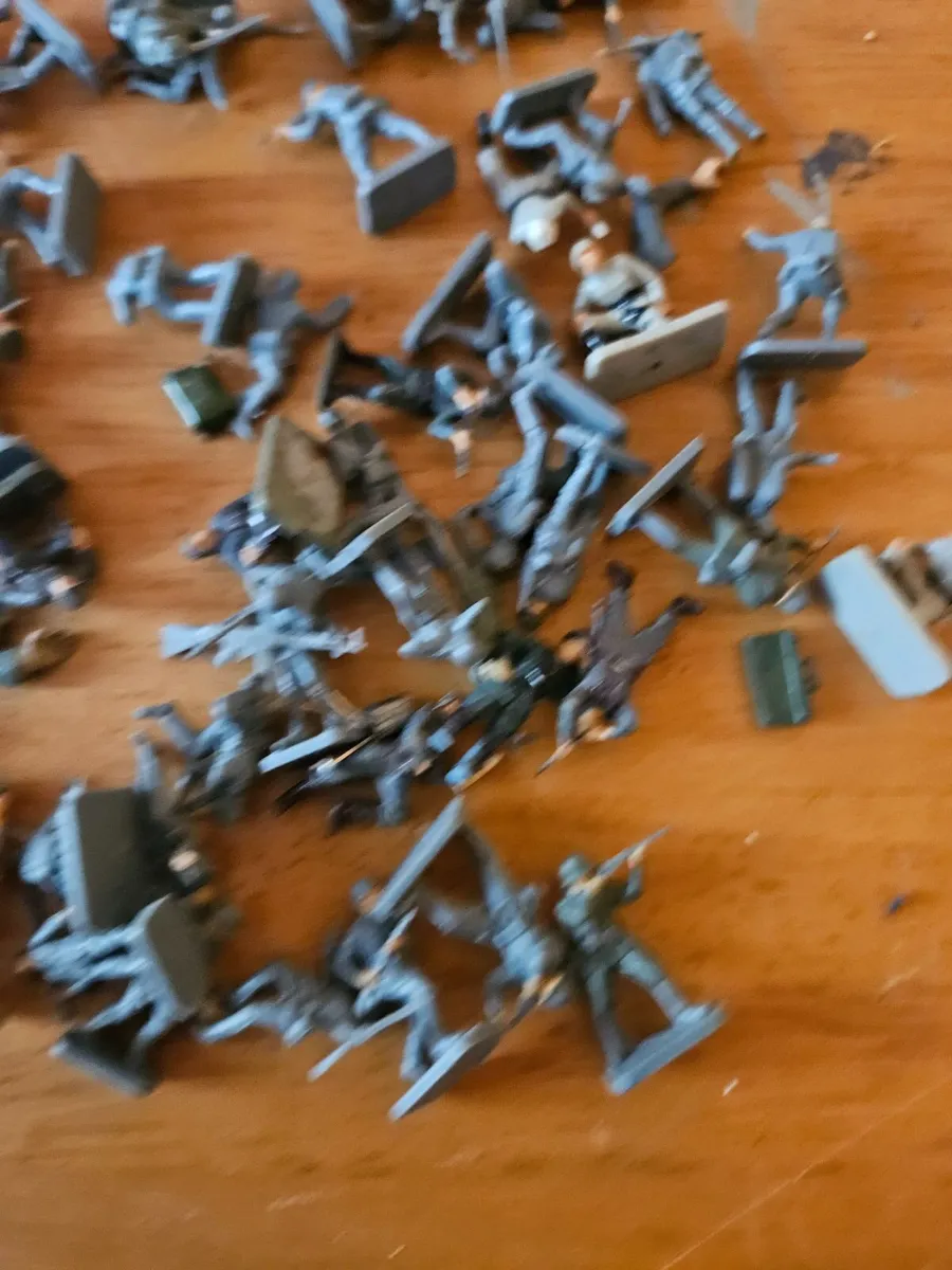 Airfix German WW2 Painted Soldiers - Image 3