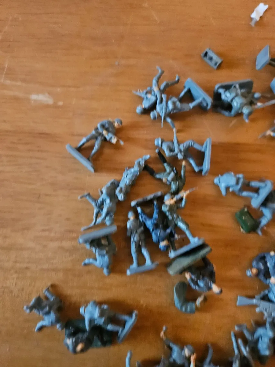 Airfix German WW2 Painted Soldiers - Image 4