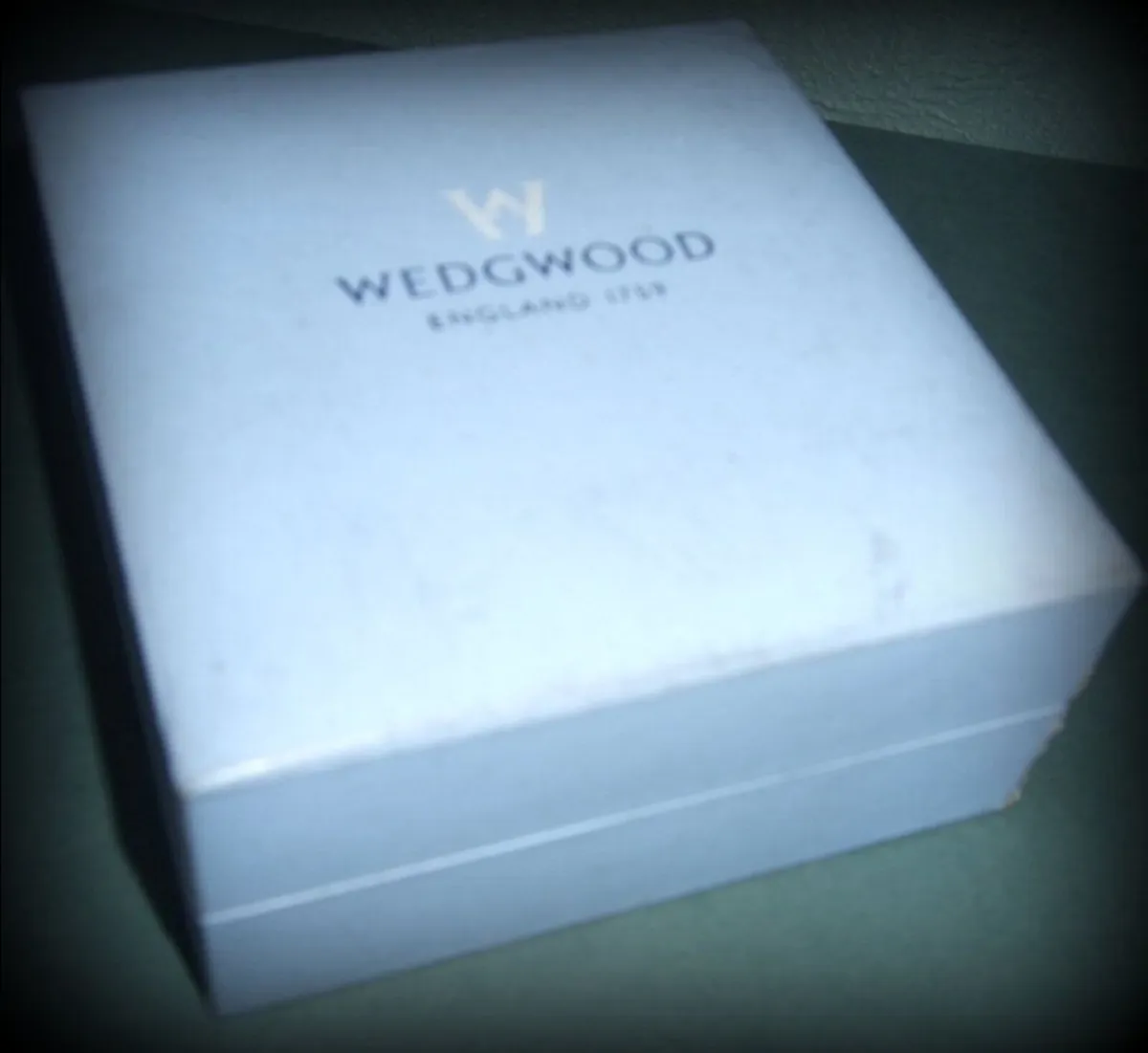 Vintage Authentic Wedgewood Gold Trimmed Tie Pin's - Image 2