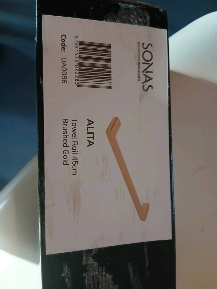 Sonas Alita towel rail 45cm in brushed gold.