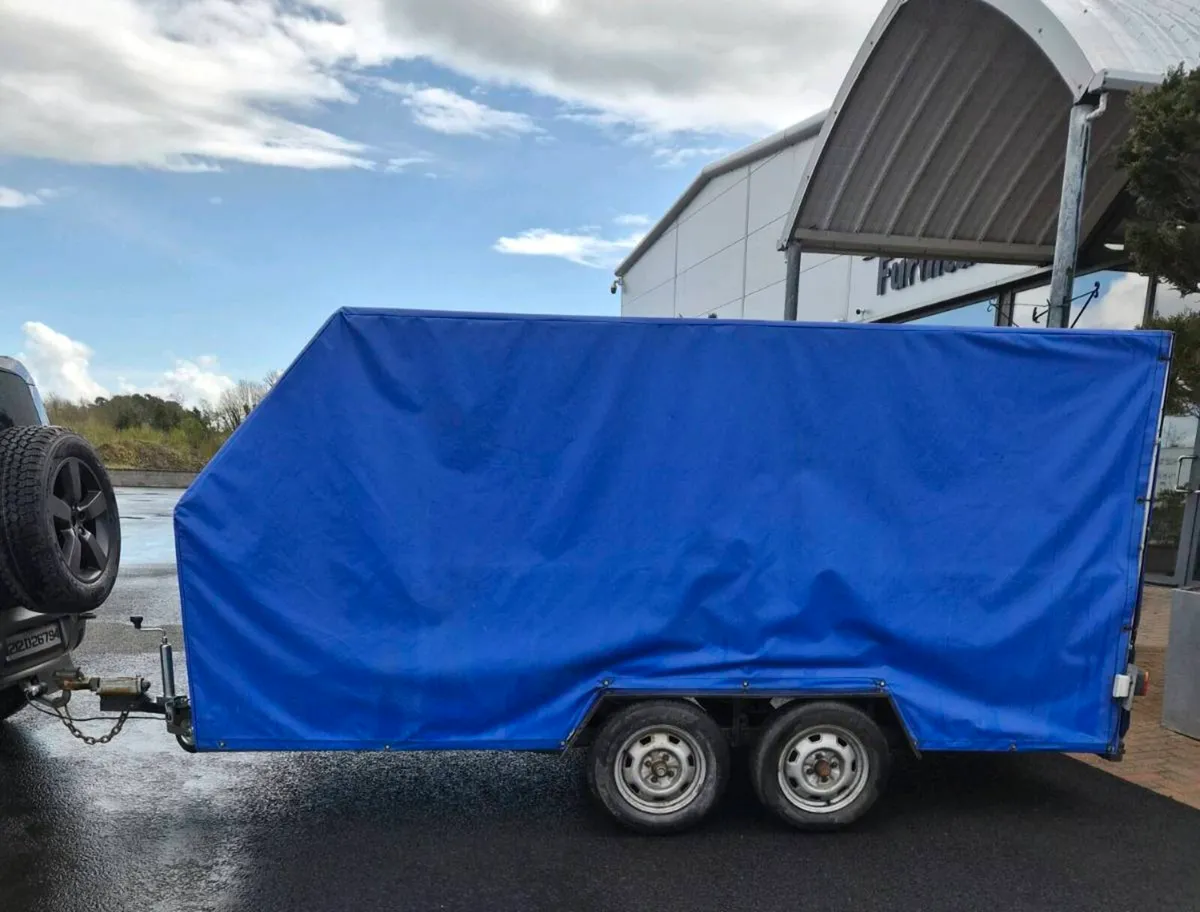 Car transporter fully covered - Image 2