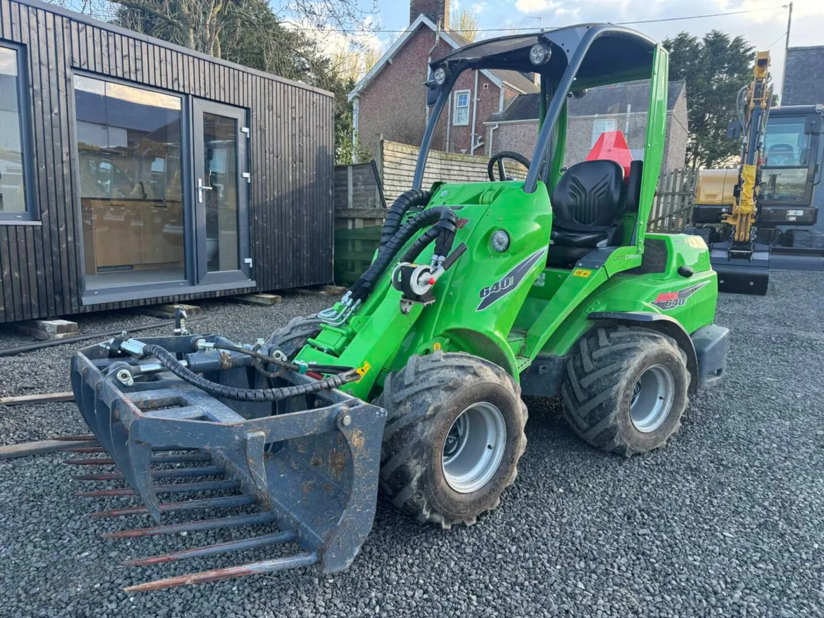 2024 Avant 640i Loader - Image 1