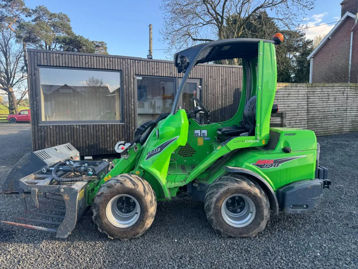 2024 Avant 640i Loader - Image 2