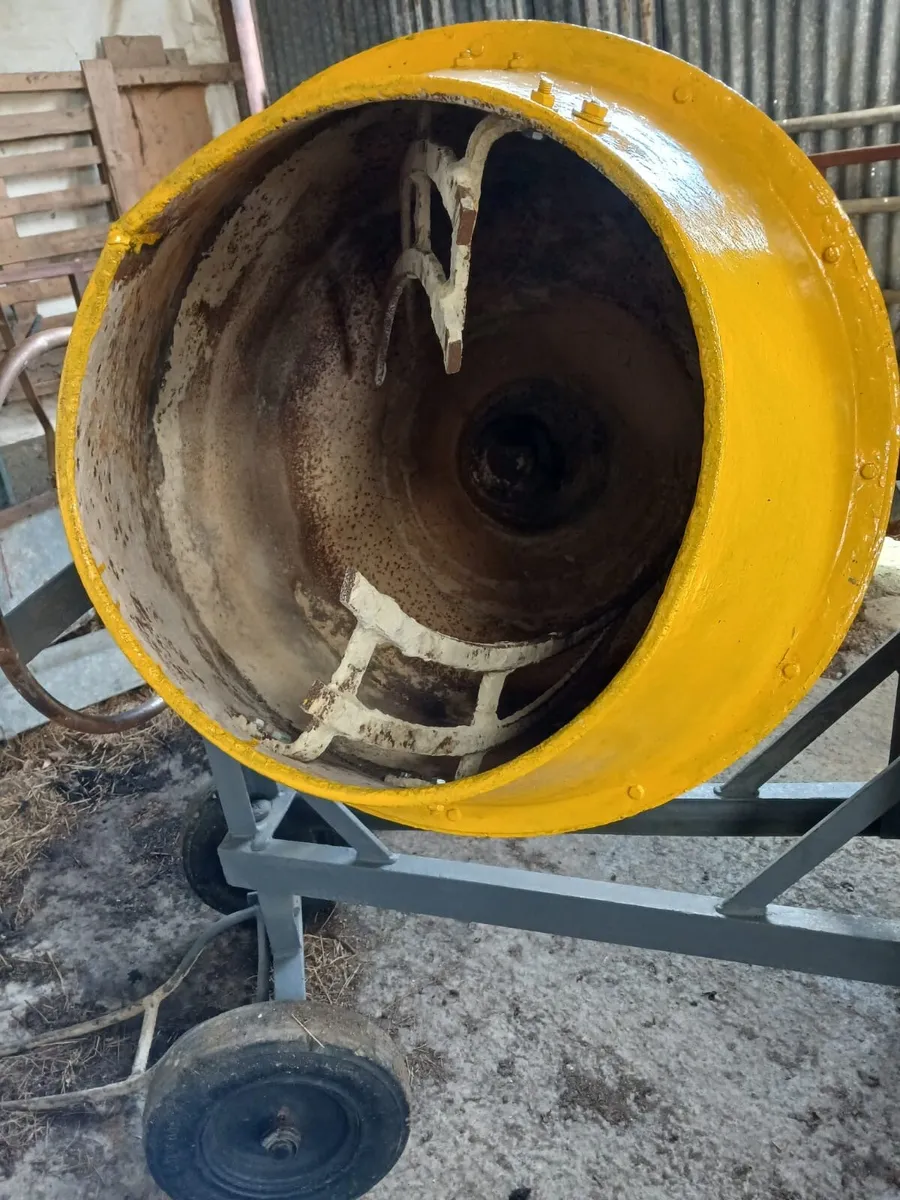 Benford Diesel Cement Mixer - Image 3