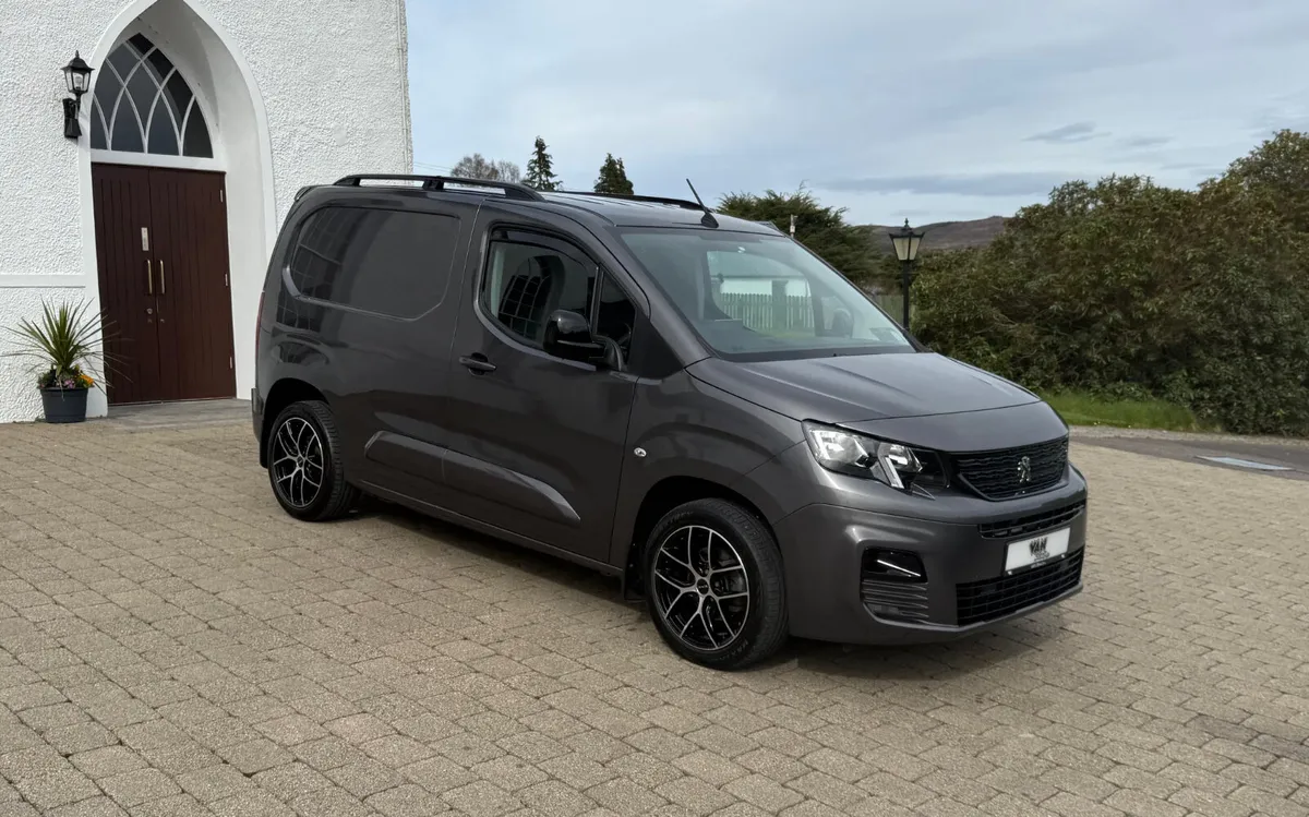 2022 Peugeot Partner Professional 100bhp NO VAT!! - Image 1