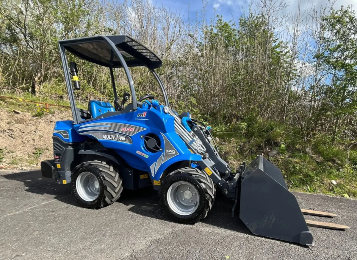 Multione Avant Loader 5.3k Bucket Forks No Vat - Image 1