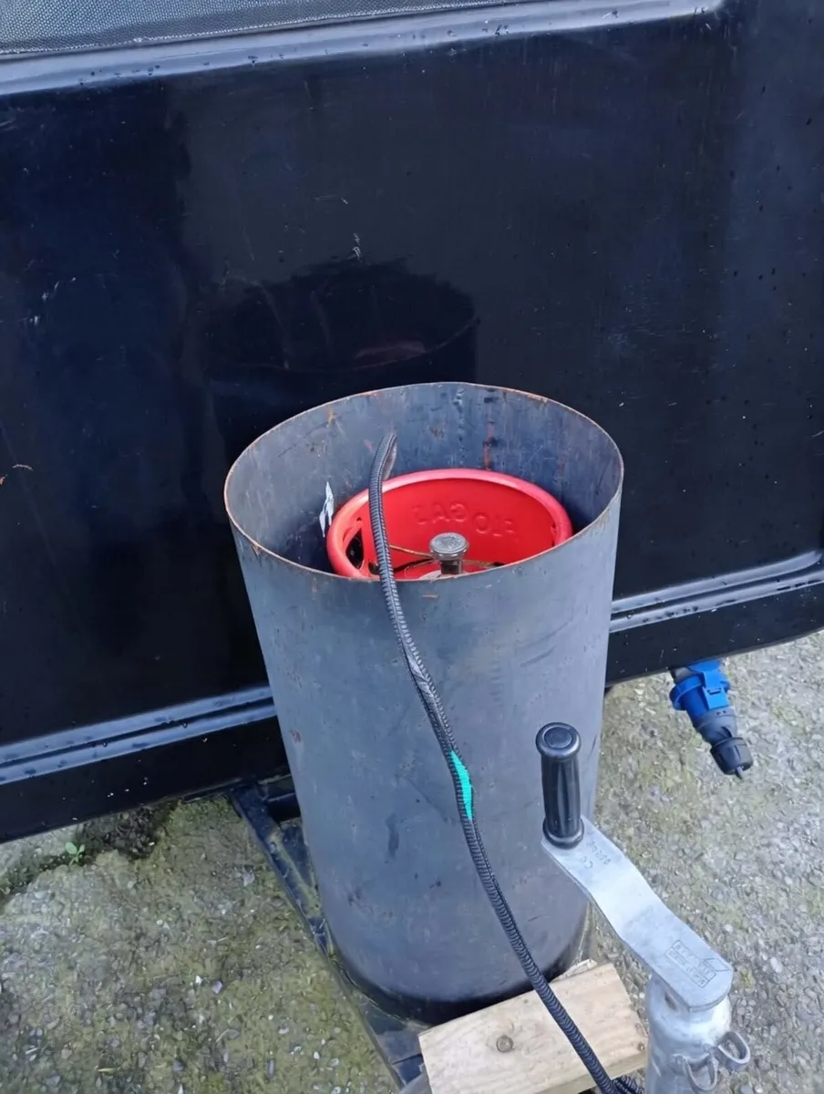 Coffee Trailer For Sale – Ready to Work | Off-Grid - Image 3