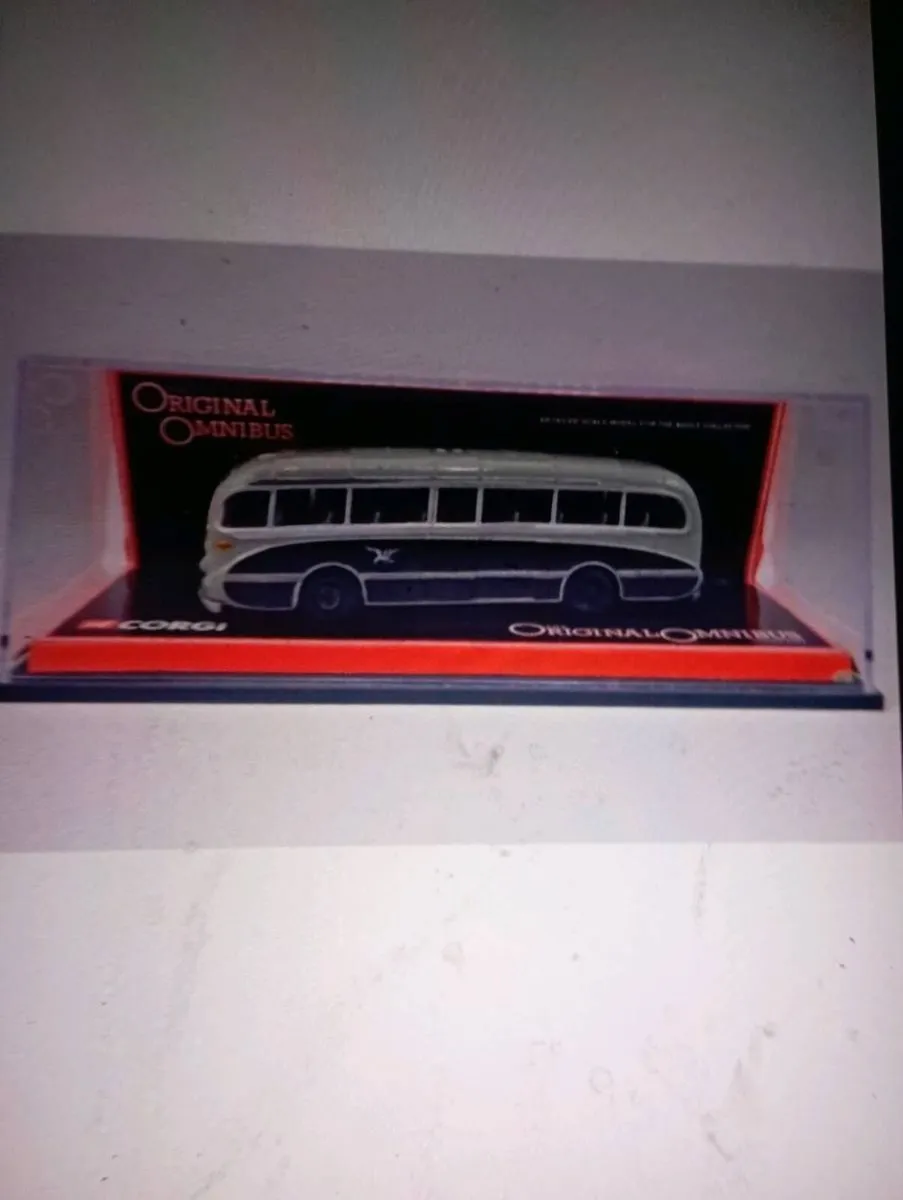 DIE-CAST MODLE BUSES &TRAMS 1-76 SCALE &1-50 SCALE - Image 2