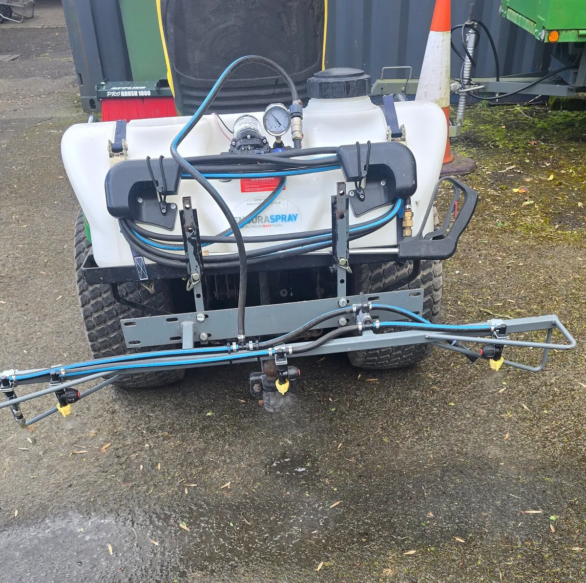 Quad sprayer mower - Image 1