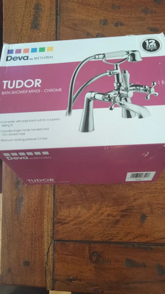 Bath Mixer taps with shower attachment.New! - Image 4