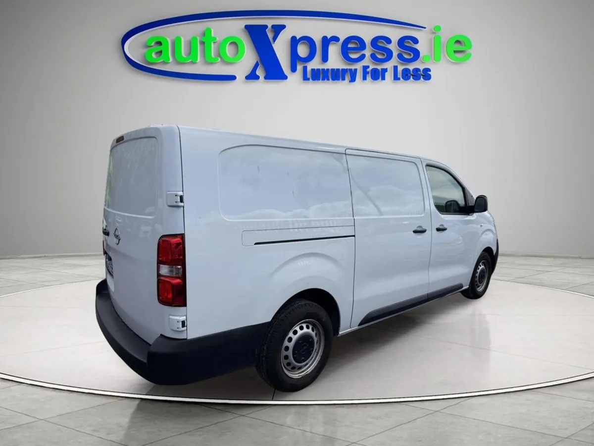 Opel Vivaro 1.5 100 MAN 5DR - Image 1