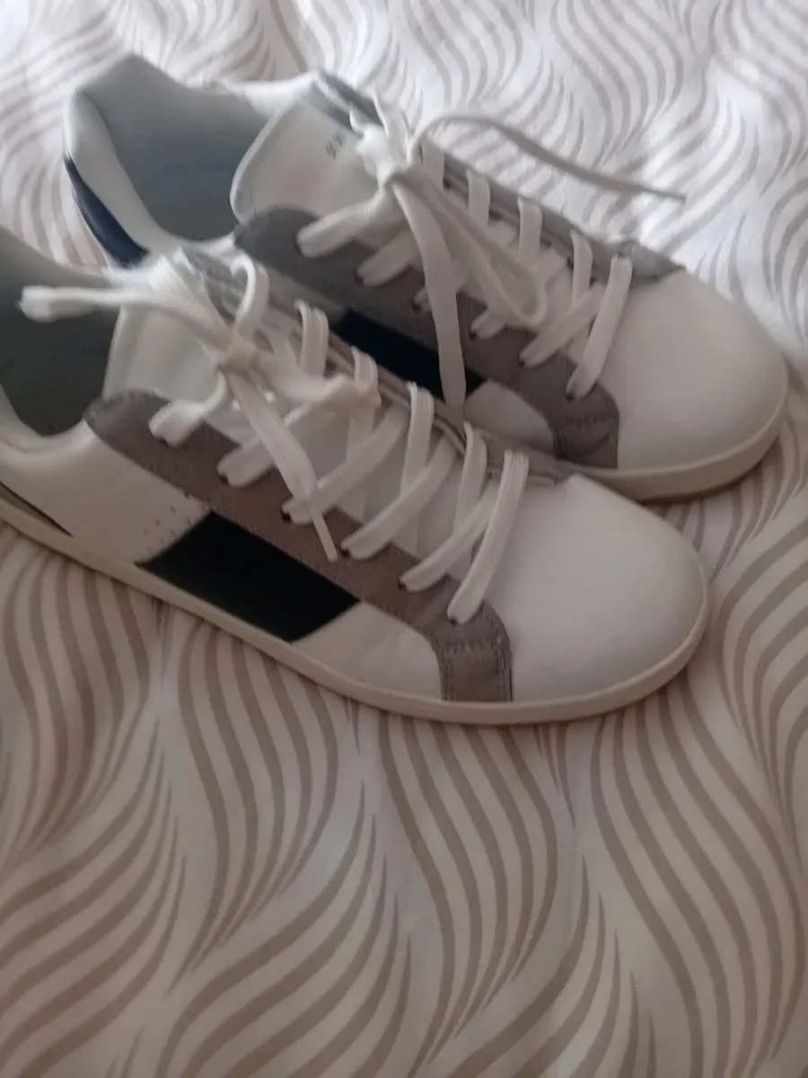 Boys River Island - Image 1