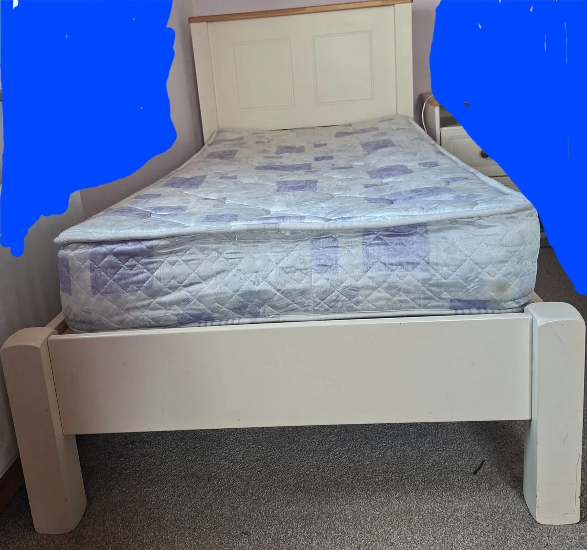Bed - Image 1