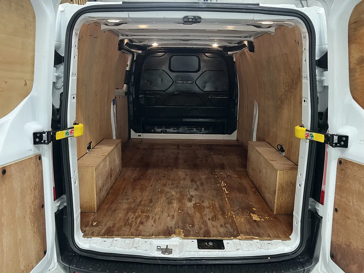 2023 Ford Transit Custom Panel Van - Image 2