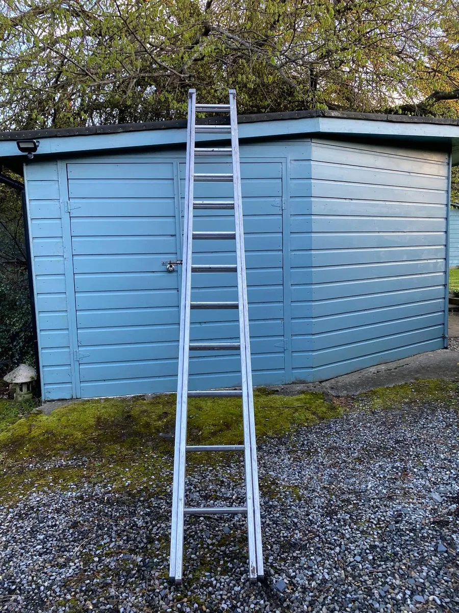 22 foot Aluminium Extension ladder