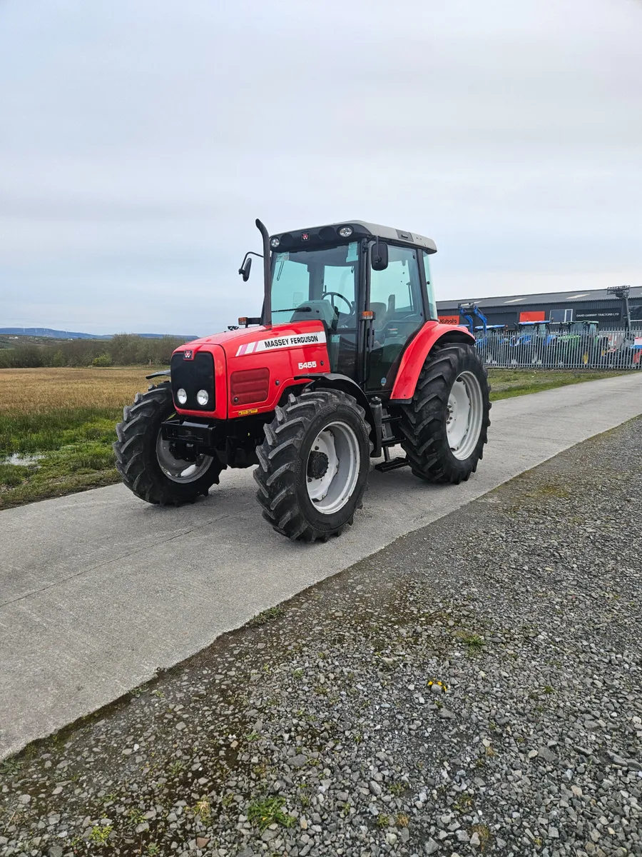 Massey Ferguson - Image 1