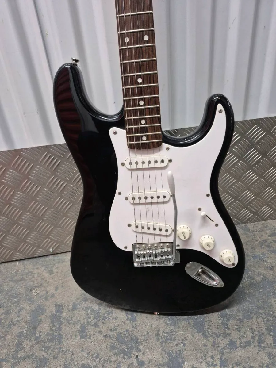 Squier Affinty Stratocastor - Image 2
