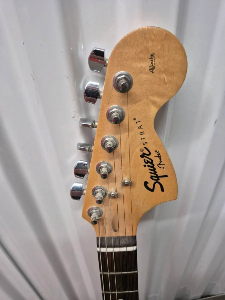 Squier Affinty Stratocastor - Image 3