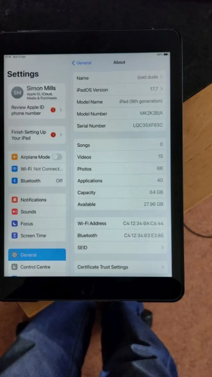 Apple Ipad (M1) with Apple magic keyboard and pen - Image 3