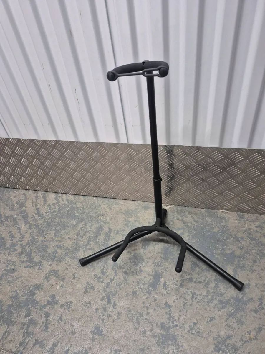 Guitar Stand