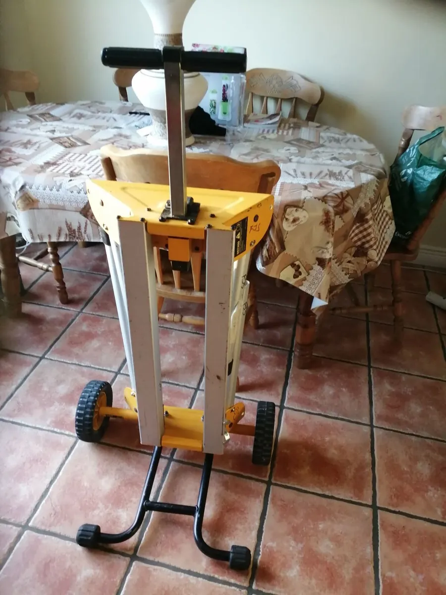 Dewalt work station - Image 4