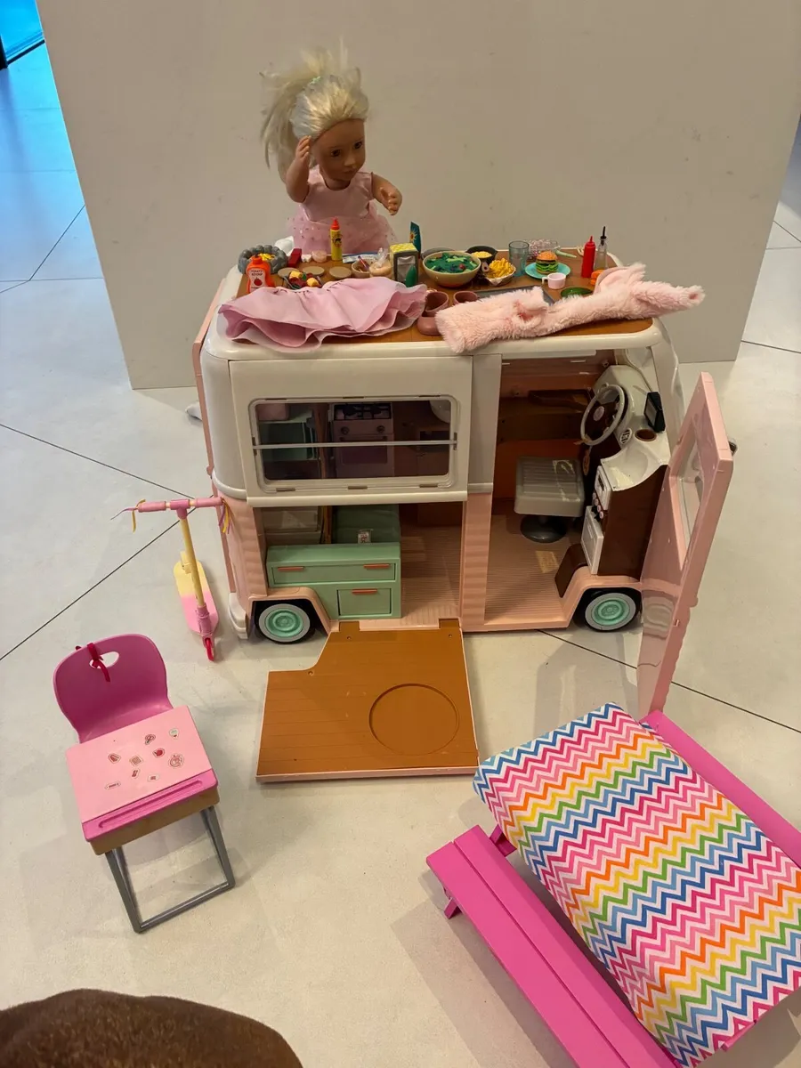 My generation doll Campervan Set - Image 3