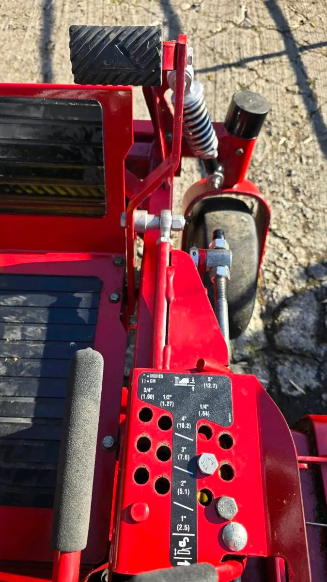 Ferris Commercial Zero Turn - Image 3