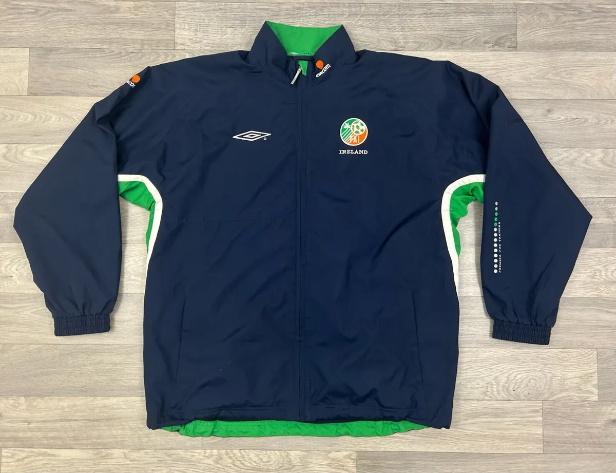 Vintage 2002 Umbro Pro Training Ireland Jacket L - Image 1