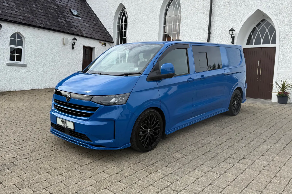 2025 Volkswagen Transporter Auto DSG 150bhp Crew - Image 3