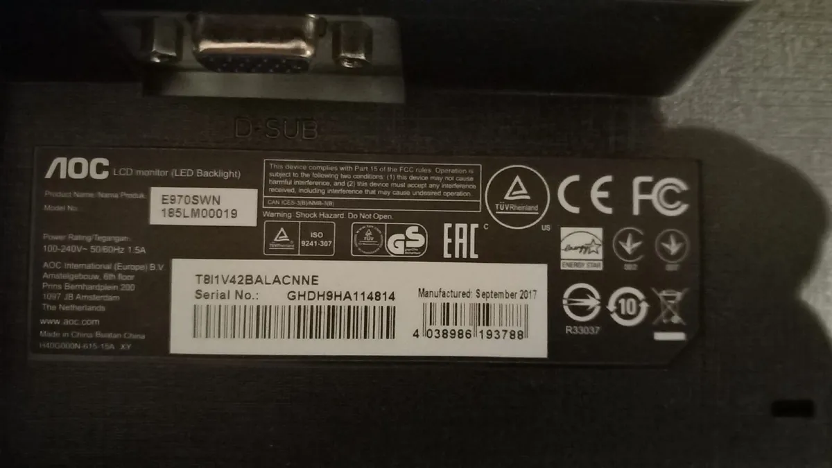 2 x AOC LED 18" Monitors - Image 4