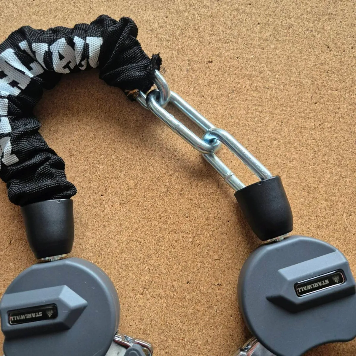 E-Scooter and Bike Heavy Duty Lock w Carry Bag - Image 4