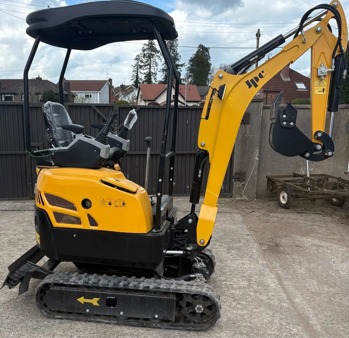 JPC HT18 . 1.8 Ton New 2026 mini Digger - Image 3