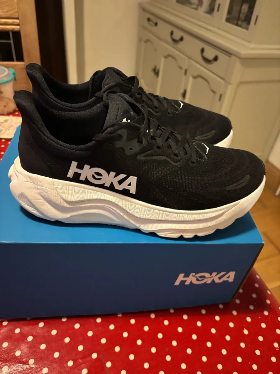 Worn for an hour bought 10 days ago Hoka arahi - Image 1