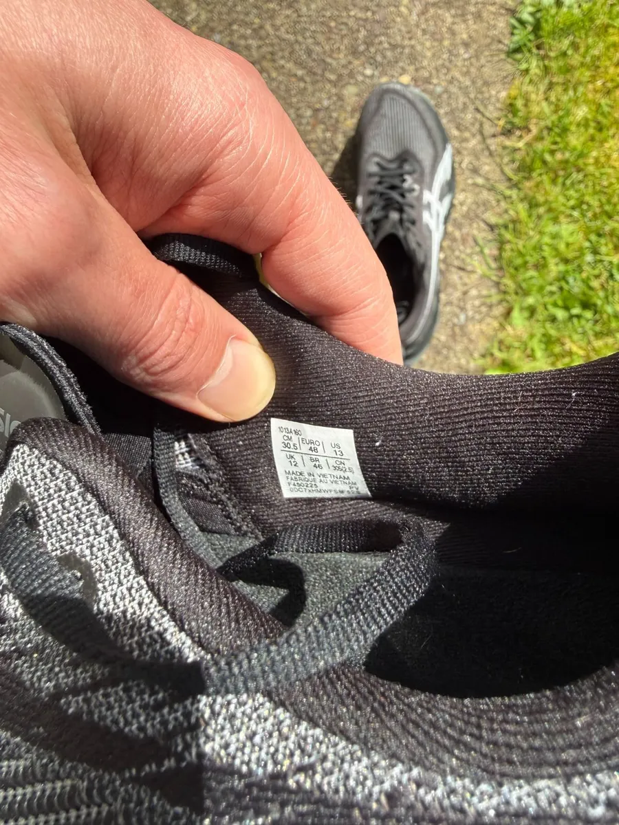 Asics Superblast 2 Black - Image 2