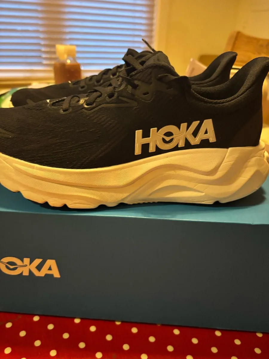 Worn for an hour bought 10 days ago Hoka arahi - Image 4
