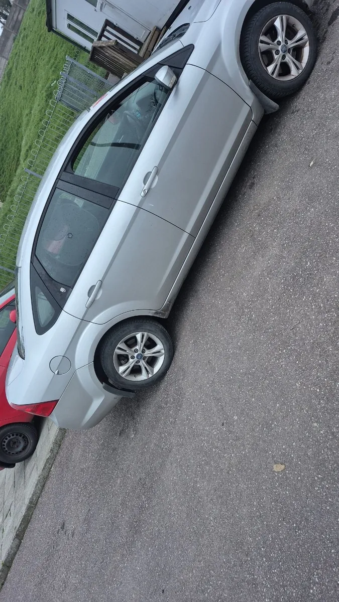 Ford Focus 2009 For Repair - Image 2