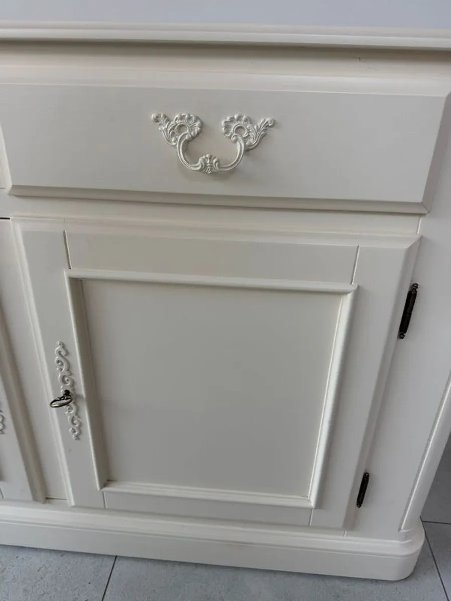 Laura Ashley unit - Image 4