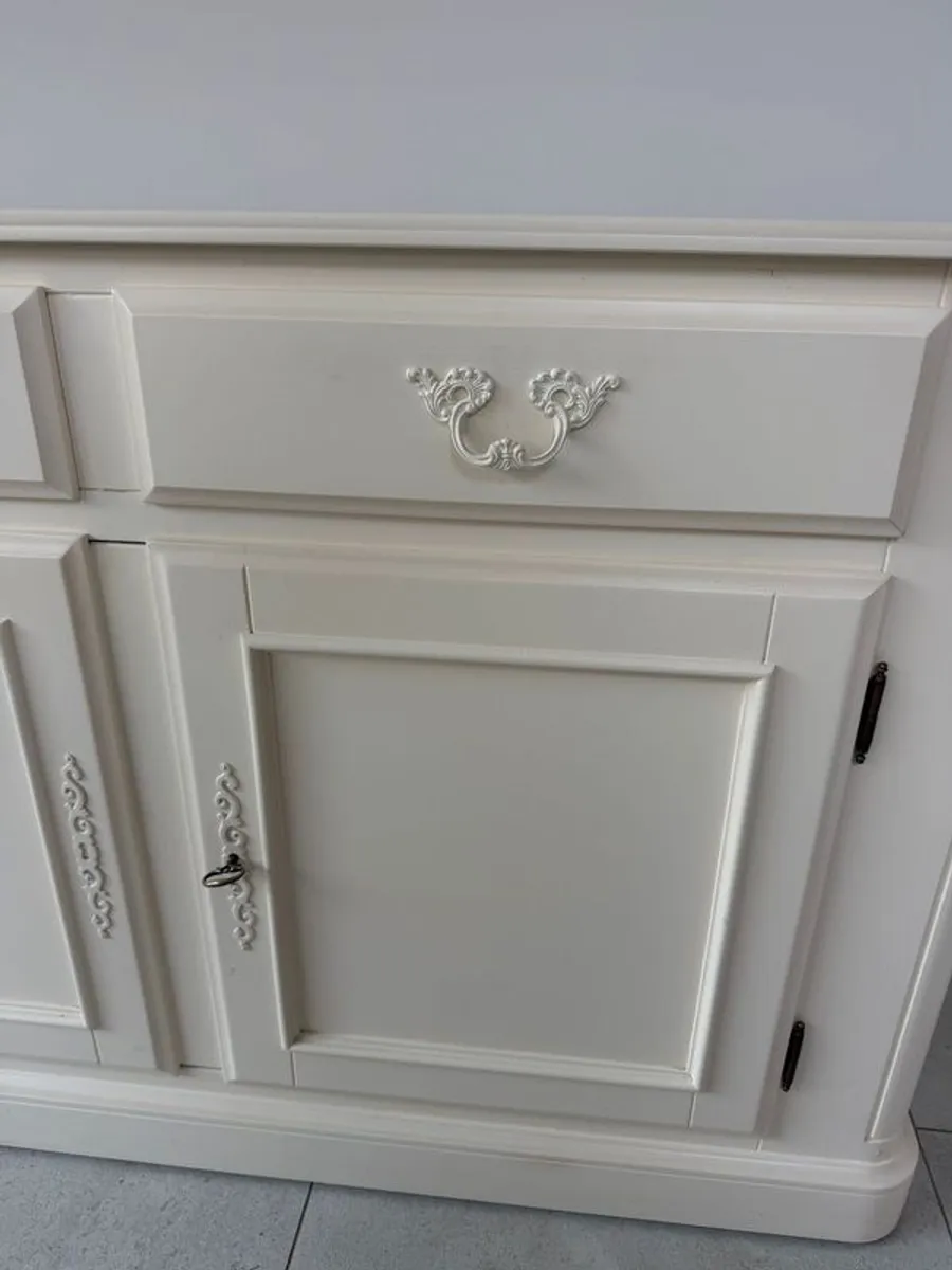 Laura Ashley unit - Image 2