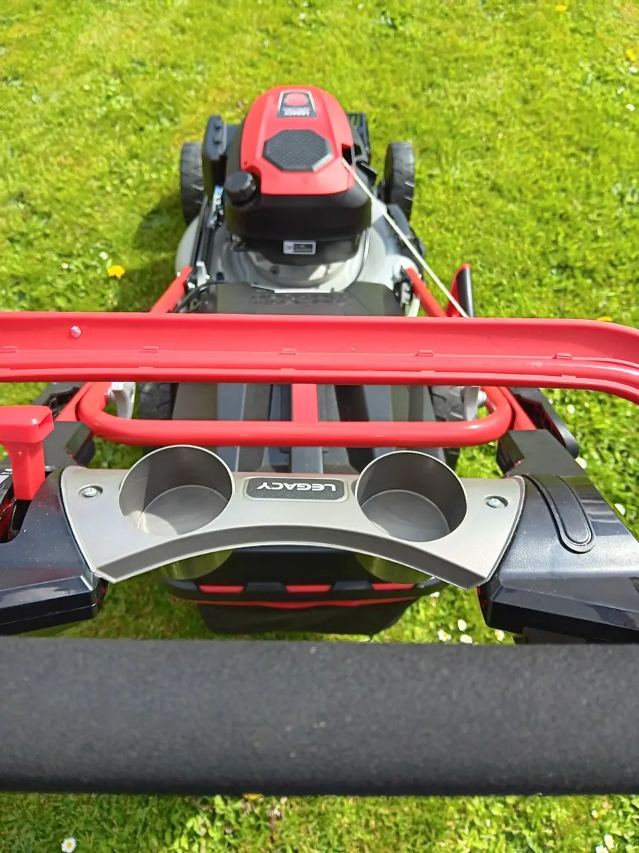 lawn mower - Image 1
