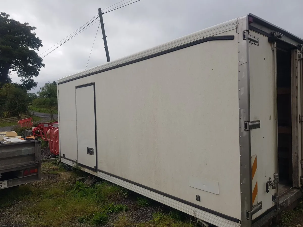 Lorry body - Image 1