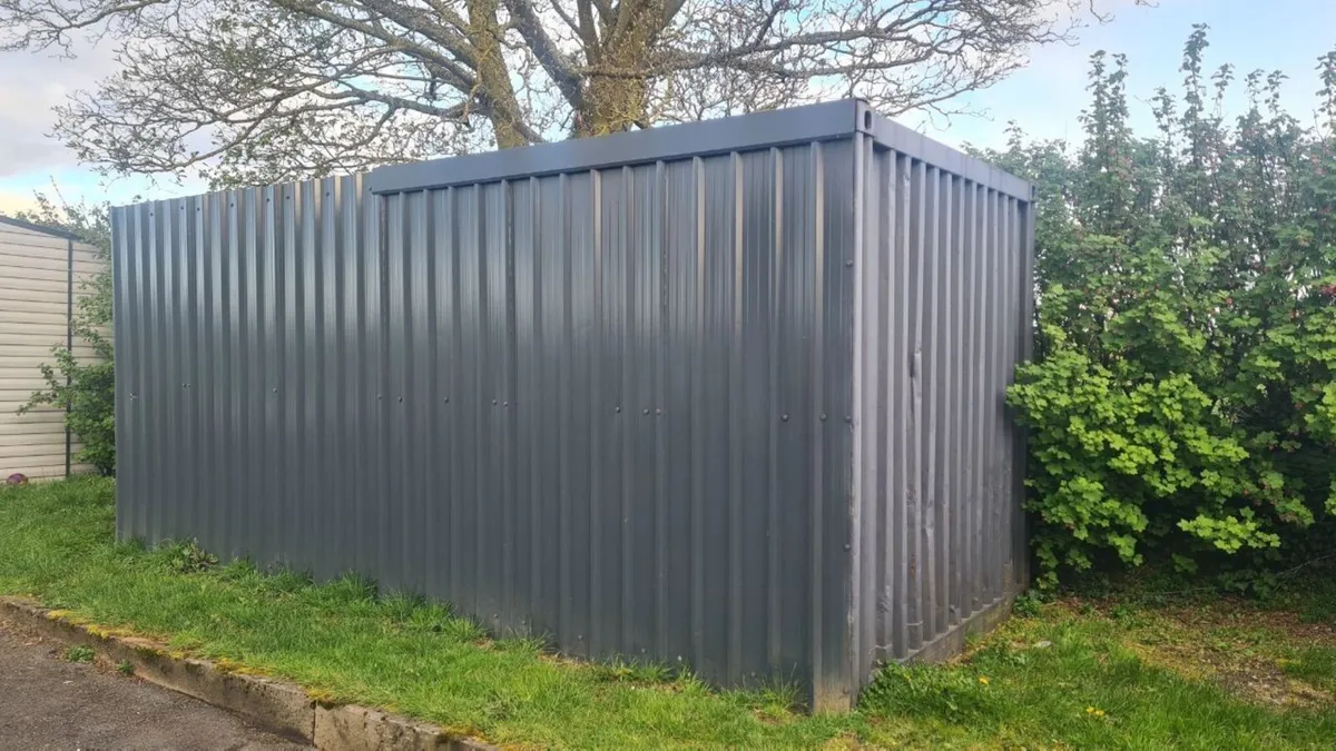 Steel storage container 6m x 2.4m — good condition - Image 2