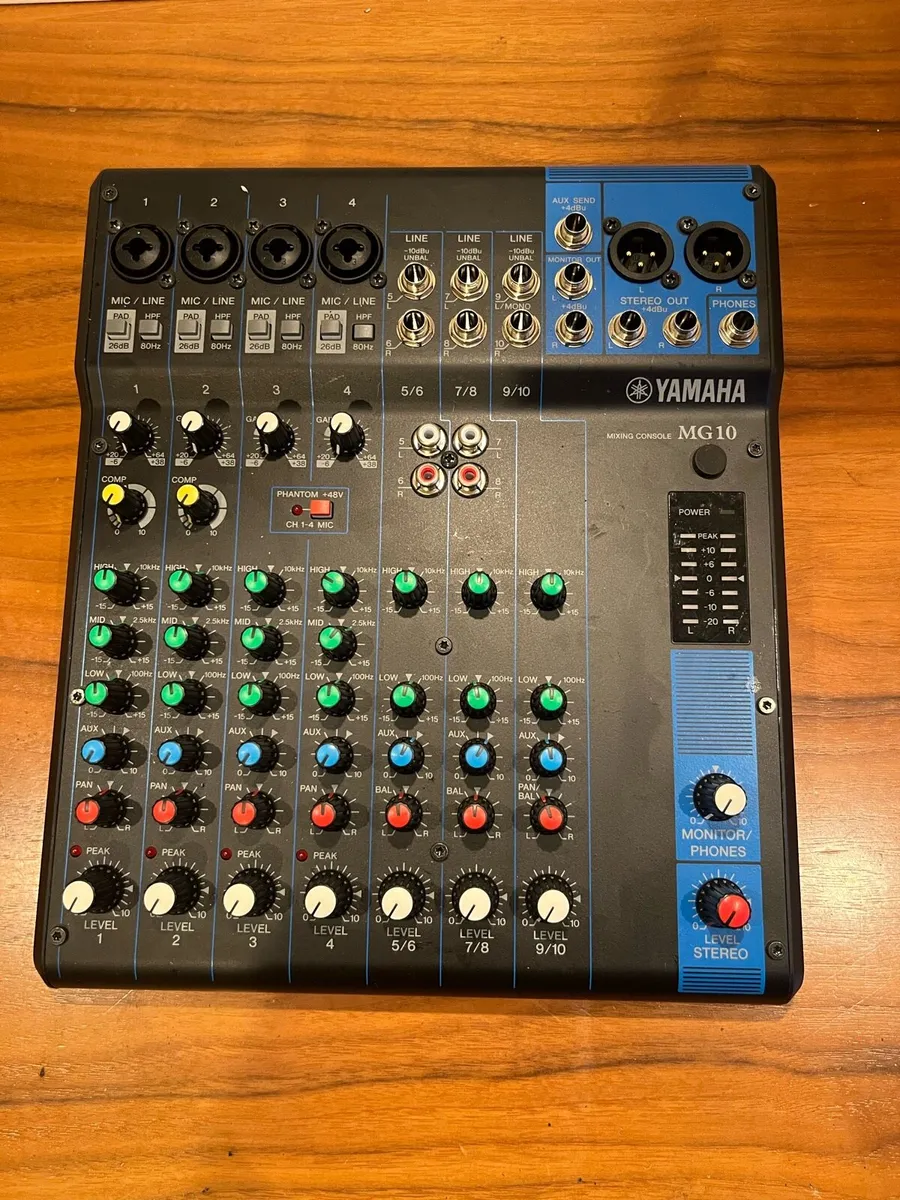 Yamaha MG10 mixer - Image 1