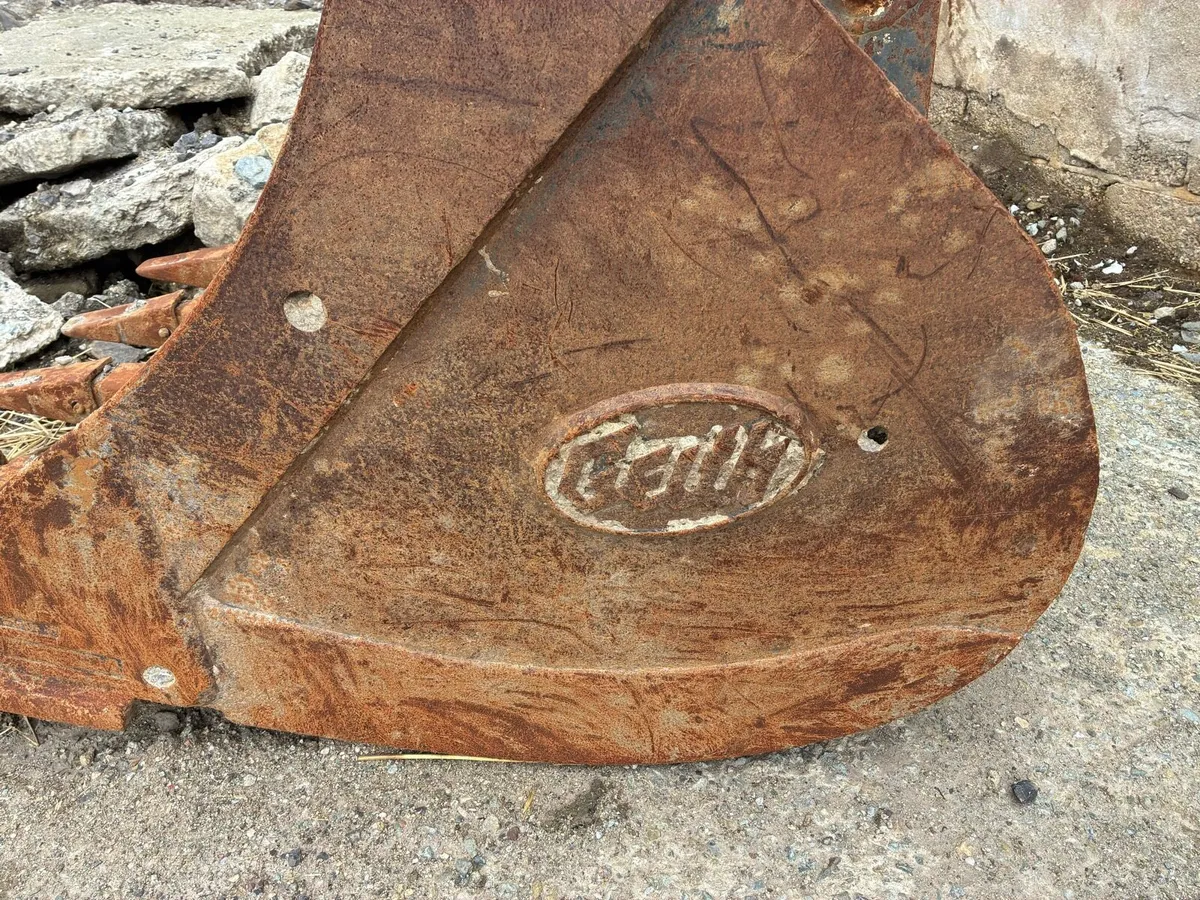 Geith 13T 4’ digging bucket - Image 2