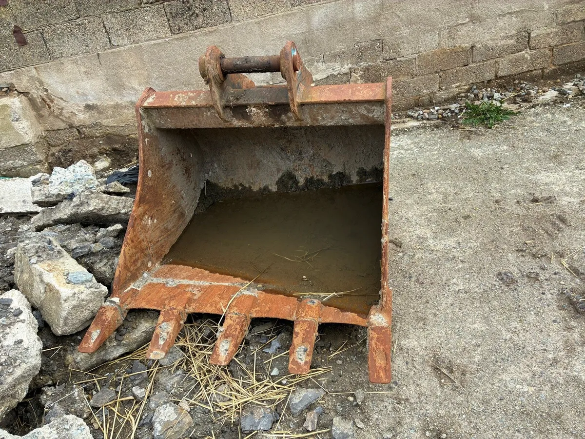 Geith 13T 4’ digging bucket - Image 4