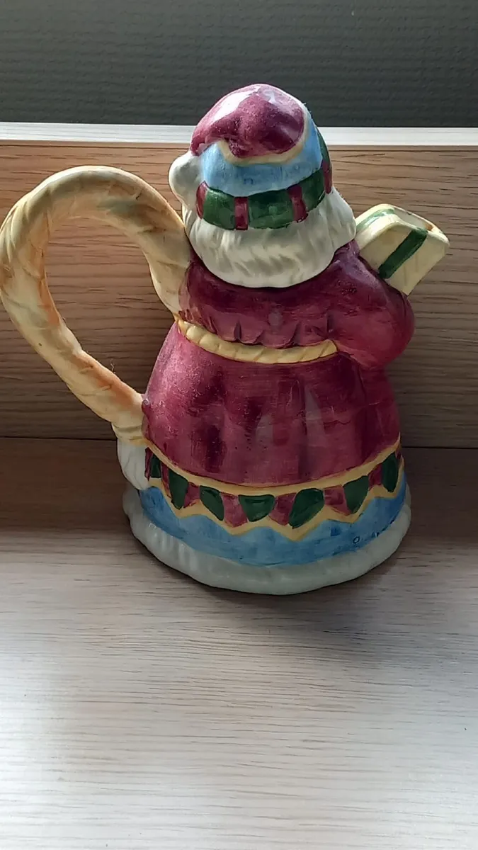 Novelty Tea Pots x 4 - Image 3