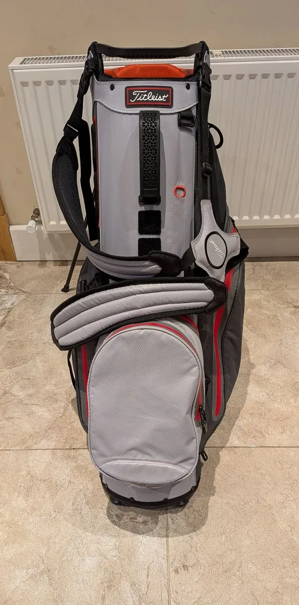 Titleist Hybrid 14 StaDry Golf Bag - Image 2